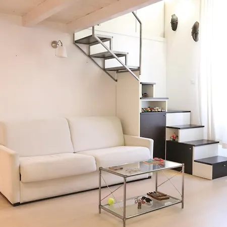 Stanza Con Bagno Privato In In Loft Πανσιόν *