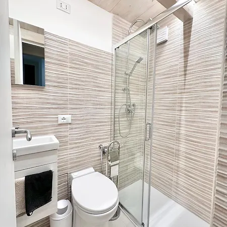 Stanza Con Bagno Privato In In Loft Πανσιόν Ρώμη